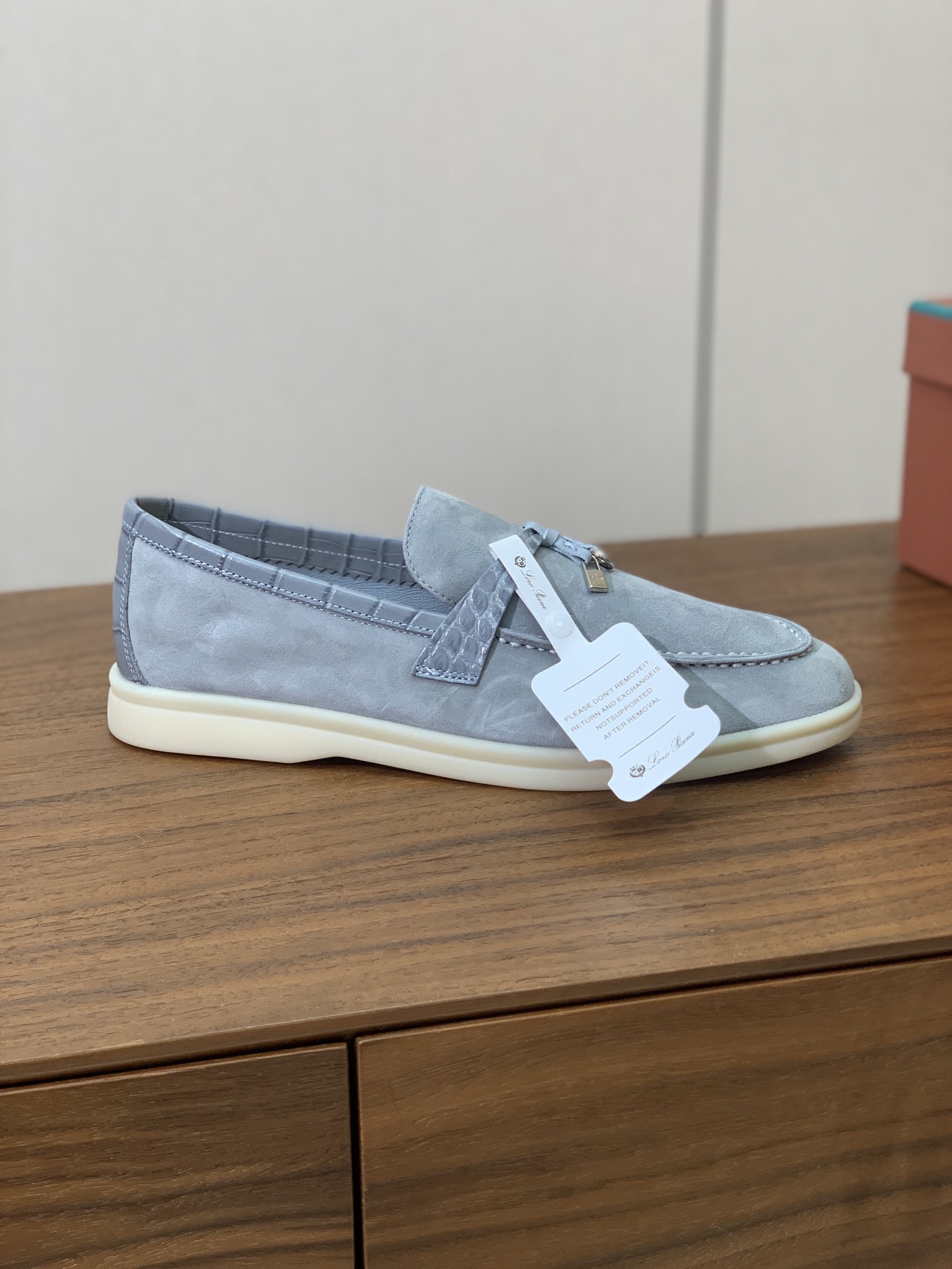 【Loro Piana】拼色乐福鞋。意大利顶级羊绒复古优雅低调奢华。时尚性与皮料实用性同样兼具依然全网最