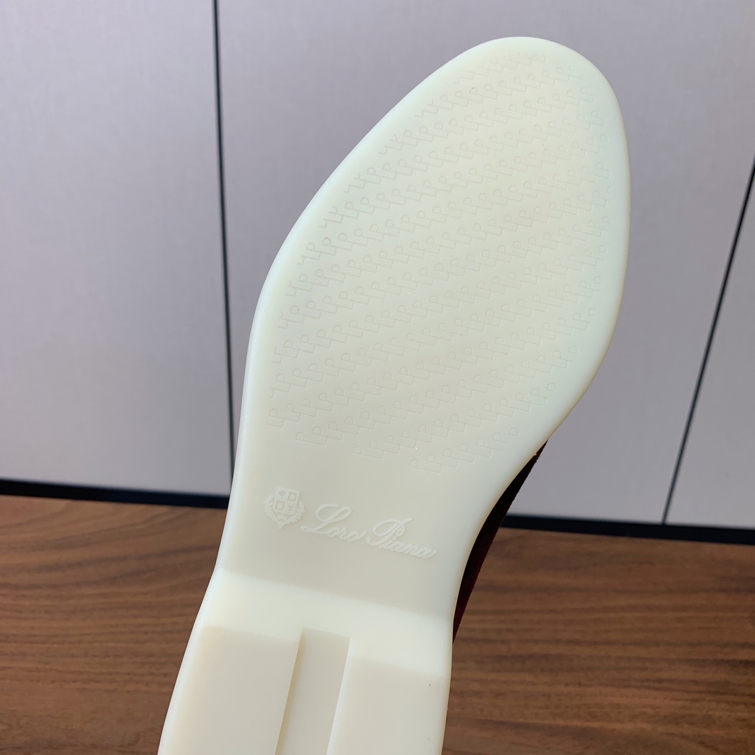 【Loro Piana】男款光面乐福鞋。复古优雅低调奢华。时尚性与皮料实用性同样兼具依然全网最高品质。鞋