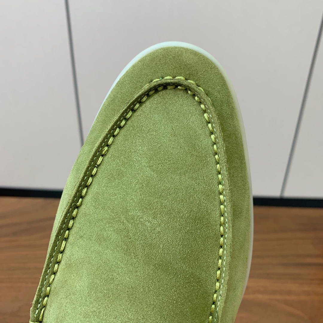 【Loro Piana】男款光面乐福鞋。复古优雅低调奢华。时尚性与皮料实用性同样兼具依然全网最高品质。鞋