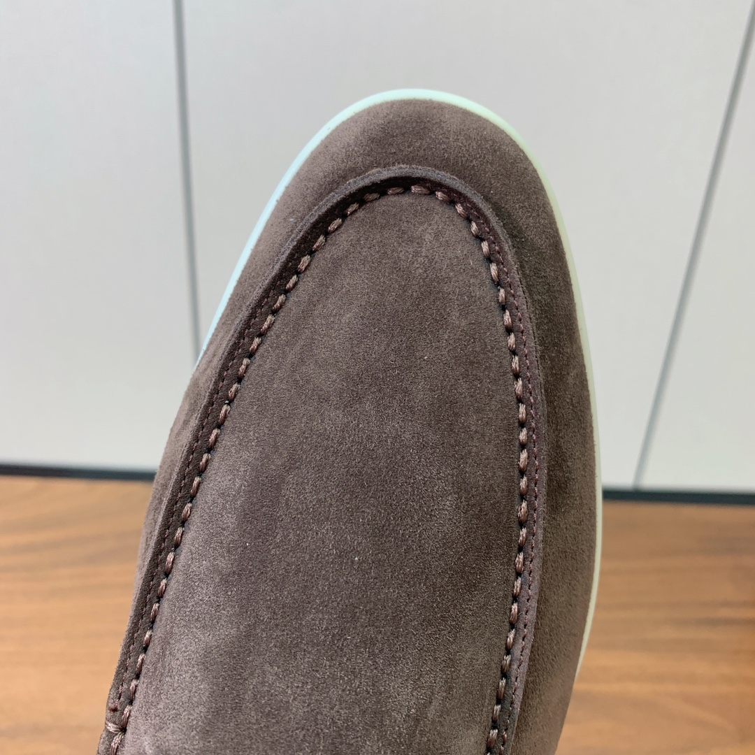 【Loro Piana】男款光面乐福鞋。复古优雅低调奢华。时尚性与皮料实用性同样兼具依然全网最高品质。鞋
