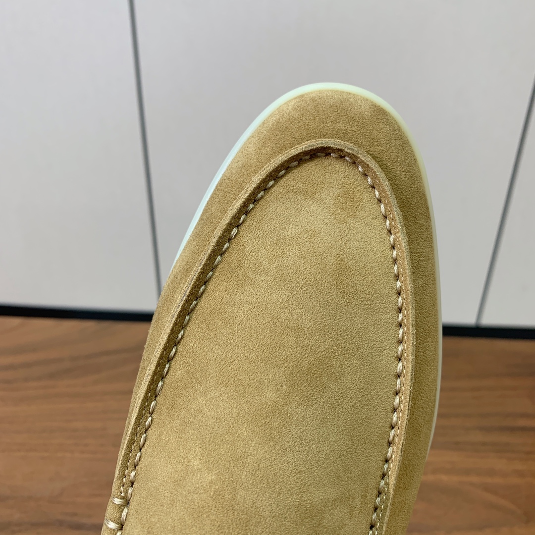 【Loro Piana】男款光面乐福鞋。复古优雅低调奢华。时尚性与皮料实用性同样兼具依然全网最高品质。鞋