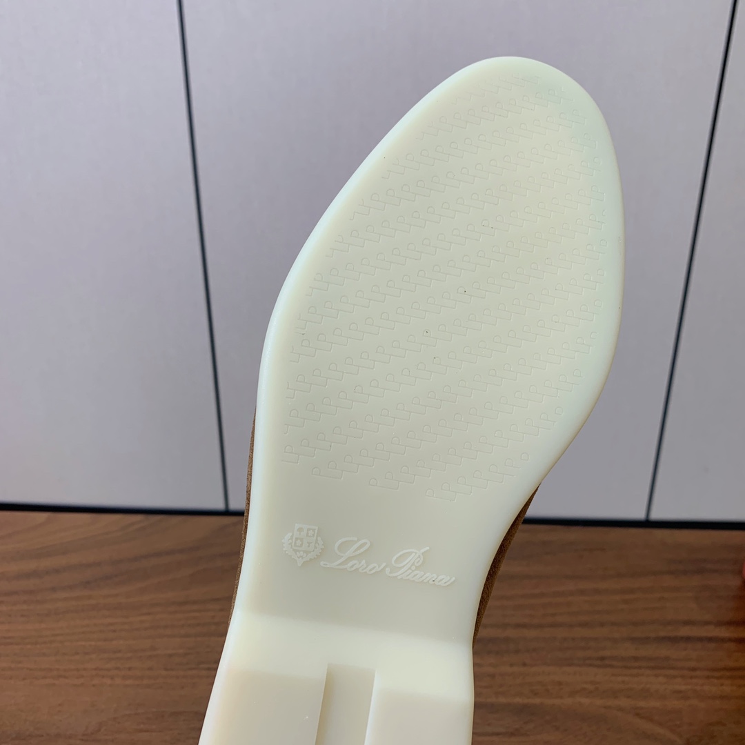 【Loro Piana】男款光面乐福鞋。复古优雅低调奢华。时尚性与皮料实用性同样兼具依然全网最高品质。鞋
