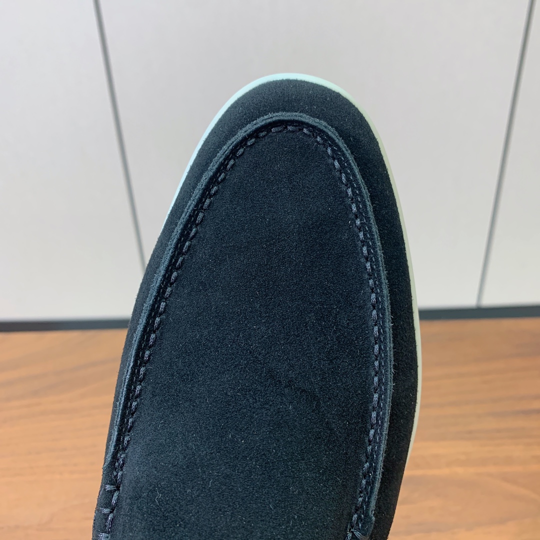 【Loro Piana】男款光面乐福鞋。复古优雅低调奢华。时尚性与皮料实用性同样兼具依然全网最高品质。鞋