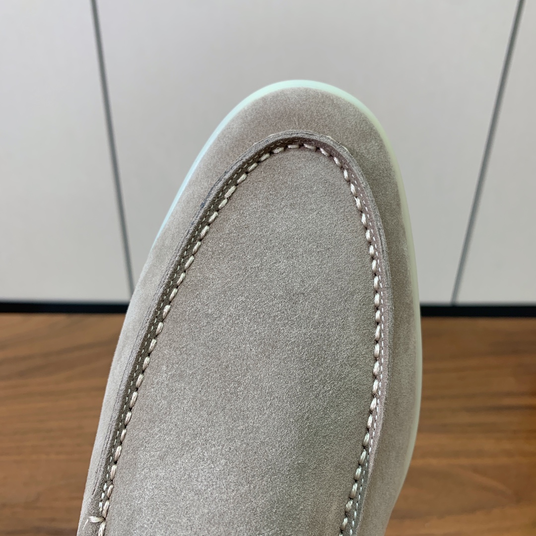 【Loro Piana】男款光面乐福鞋。复古优雅低调奢华。时尚性与皮料实用性同样兼具依然全网最高品质。鞋