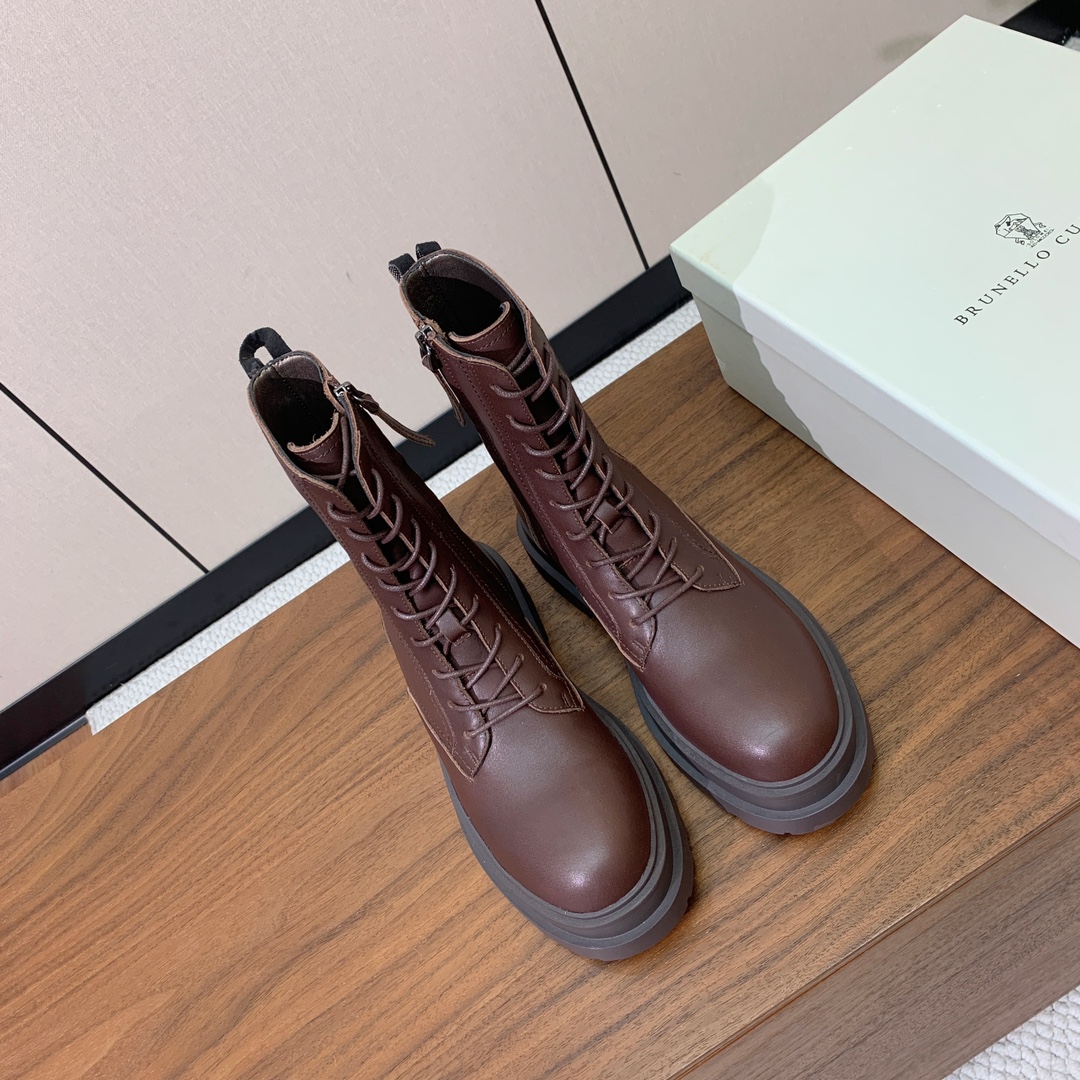 【BRUNELL* CUCINELL*】新款绑带短靴。鞋面牛反绒，牛皮。羊皮内里，原版开模五金，橡胶大底