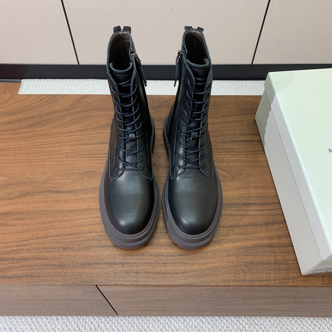 【BRUNELL* CUCINELL*】新款绑带短靴。鞋面牛反绒，牛皮。羊皮内里，原版开模五金，橡胶大底