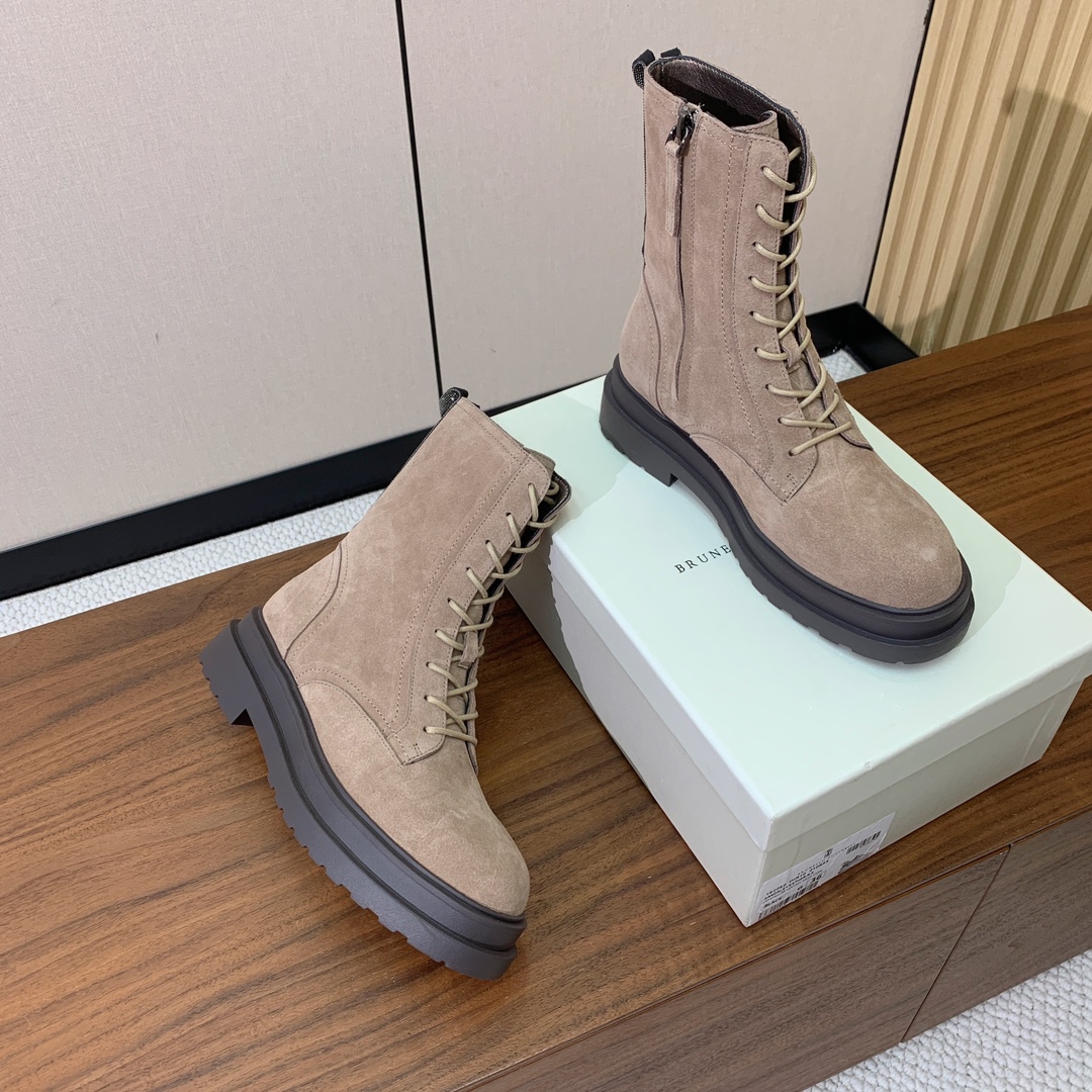 【BRUNELL* CUCINELL*】新款绑带短靴。鞋面牛反绒，牛皮。羊皮内里，原版开模五金，橡胶大底