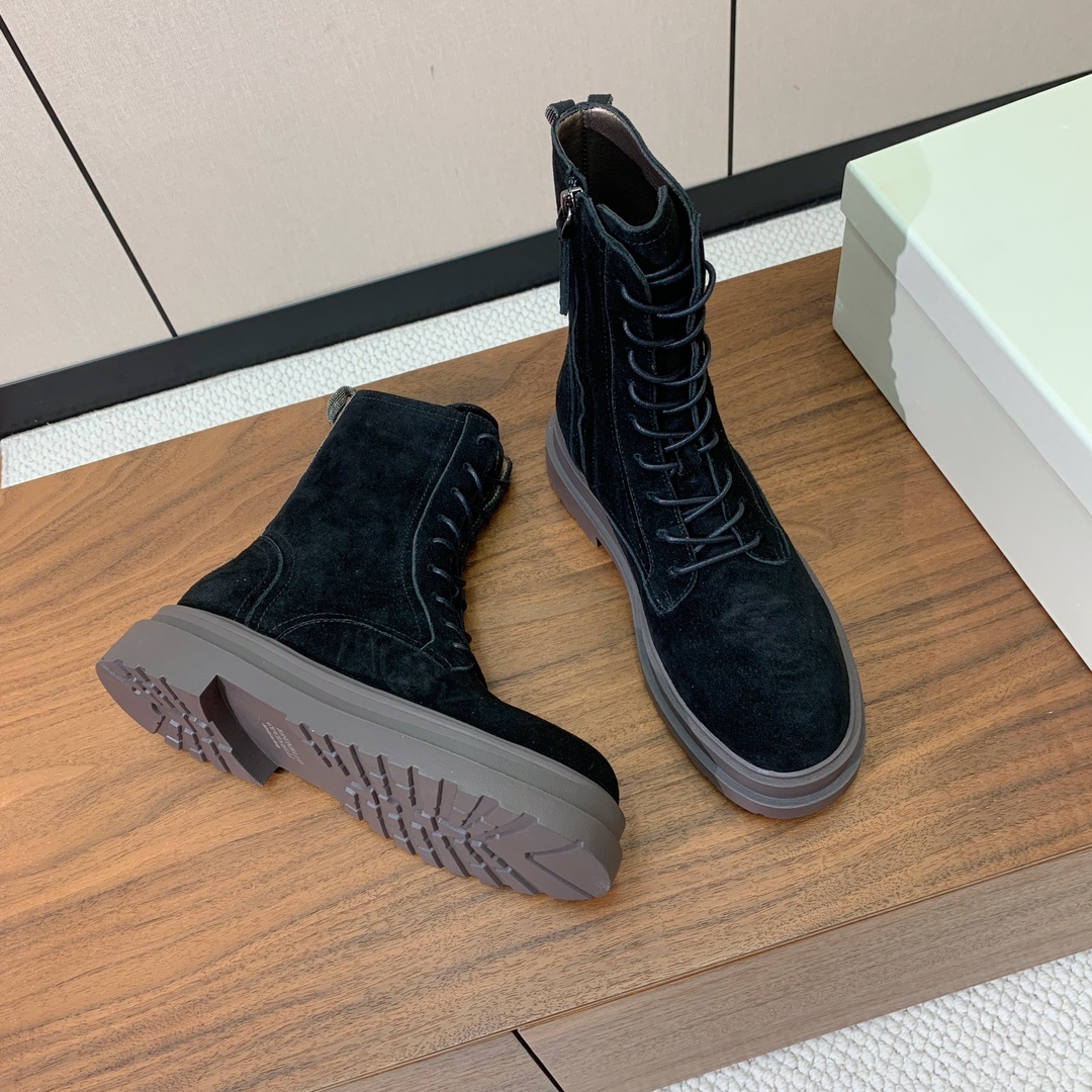 【BRUNELL* CUCINELL*】新款绑带短靴。鞋面牛反绒，牛皮。羊皮内里，原版开模五金，橡胶大底