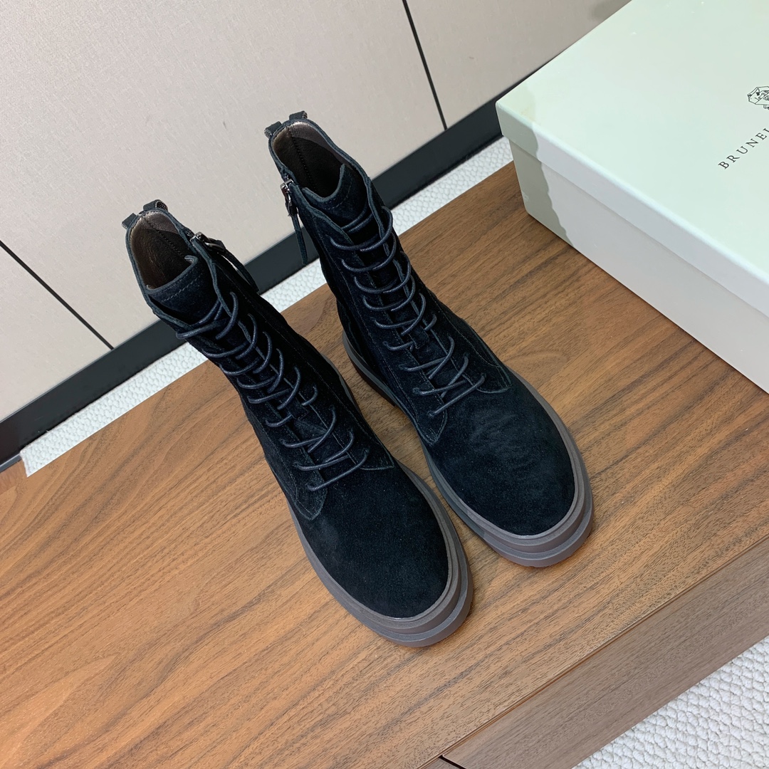 【BRUNELL* CUCINELL*】新款绑带短靴。鞋面牛反绒，牛皮。羊皮内里，原版开模五金，橡胶大底