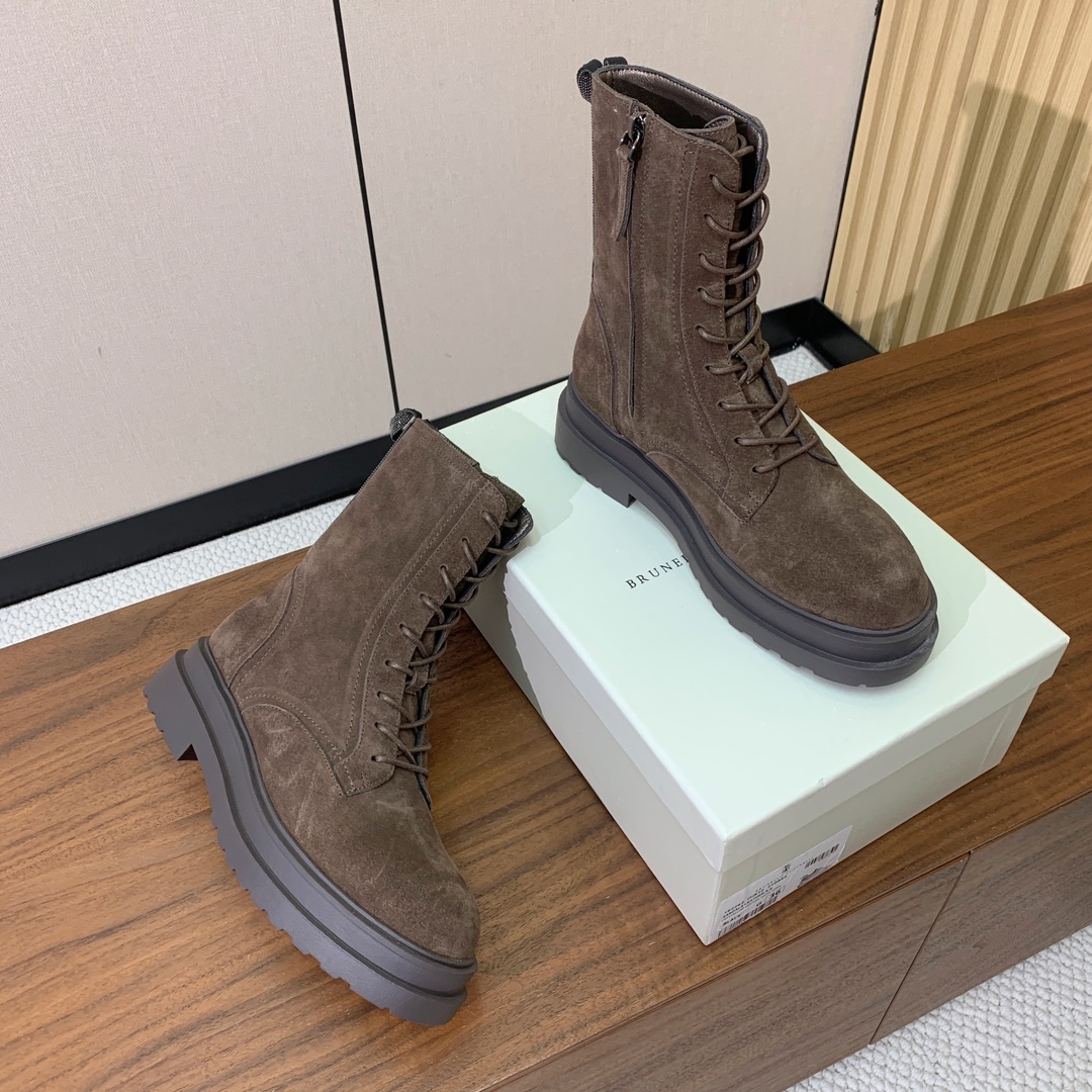 【BRUNELL* CUCINELL*】新款绑带短靴。鞋面牛反绒，牛皮。羊皮内里，原版开模五金，橡胶大底