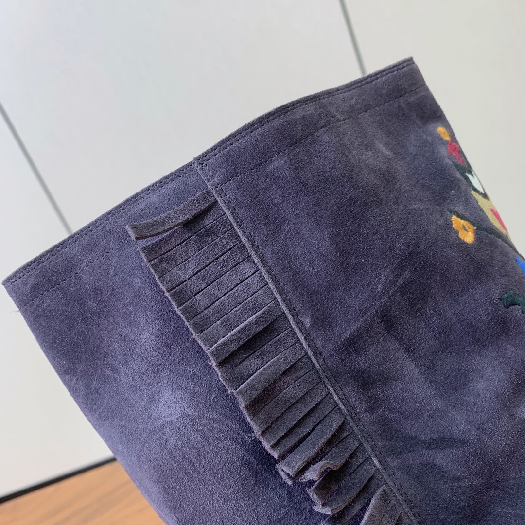 【ISABEL MARANT】流苏刺绣长靴。简约百搭款。材质：鞋面头层牛反绒。牛皮内里，真皮大底。码数：