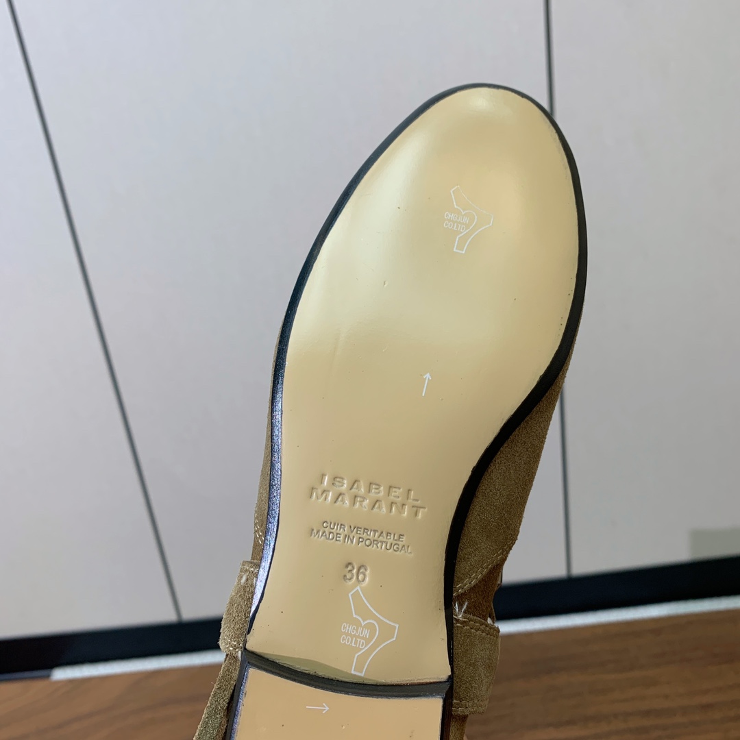 【ISABEL MARANT】流苏刺绣长靴。简约百搭款。材质：鞋面头层牛反绒。牛皮内里，真皮大底。码数：