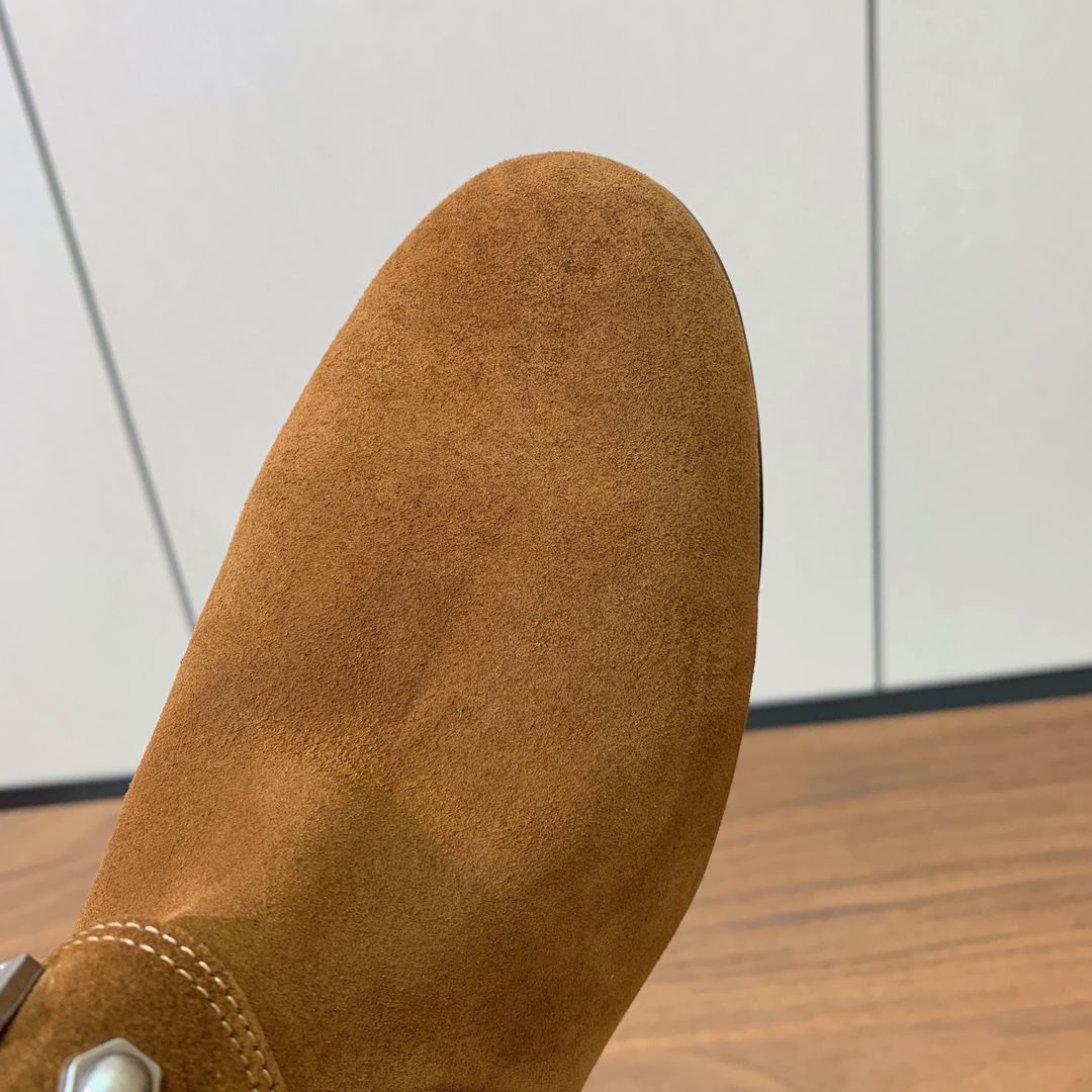 【ISABEL MARANT】流苏刺绣长靴。简约百搭款。材质：鞋面头层牛反绒。牛皮内里，真皮大底。码数：