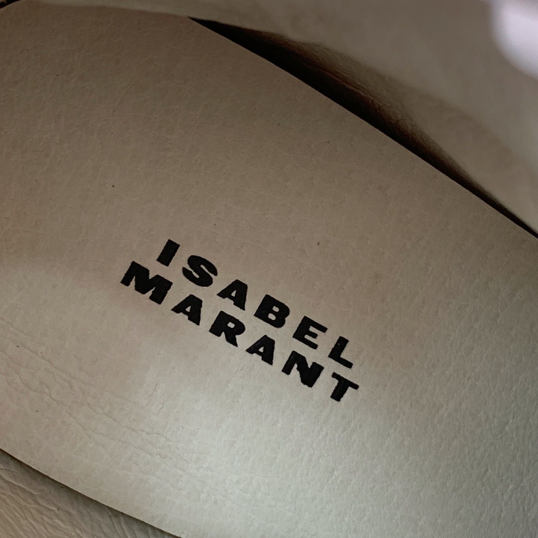 【Isabel Marant】秋冬内增高拼色高帮休闲鞋。超级有高级感上脚超好看。关键超级舒适脚感一点都不