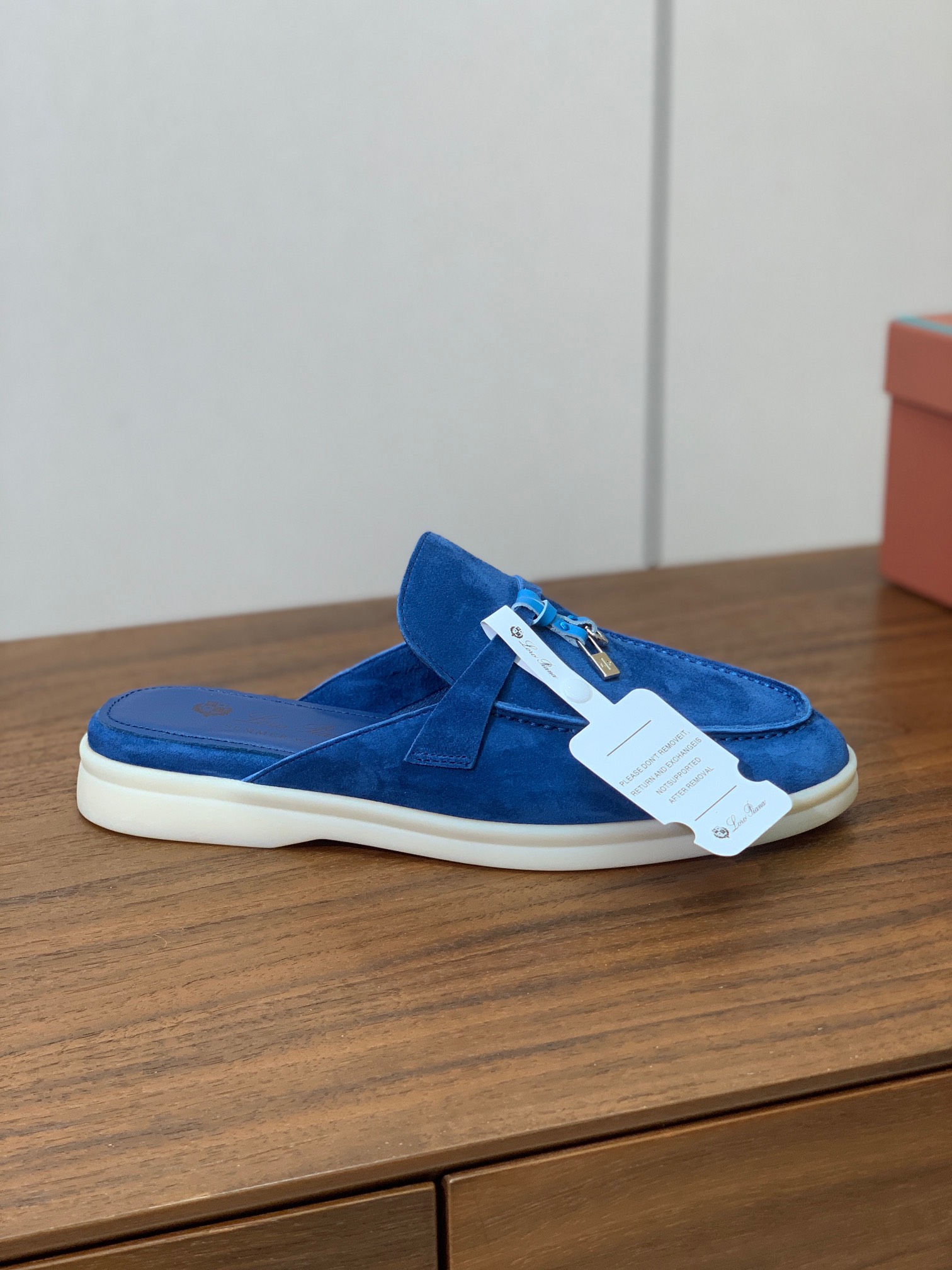 【Loro Piana】包头拖。意大利顶级羊绒复古优雅低调奢华。时尚性与皮料实用性同样兼具依然全网最高品