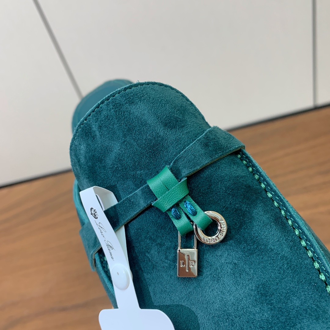 【Loro Piana】包头拖。意大利顶级羊绒复古优雅低调奢华。时尚性与皮料实用性同样兼具依然全网最高品