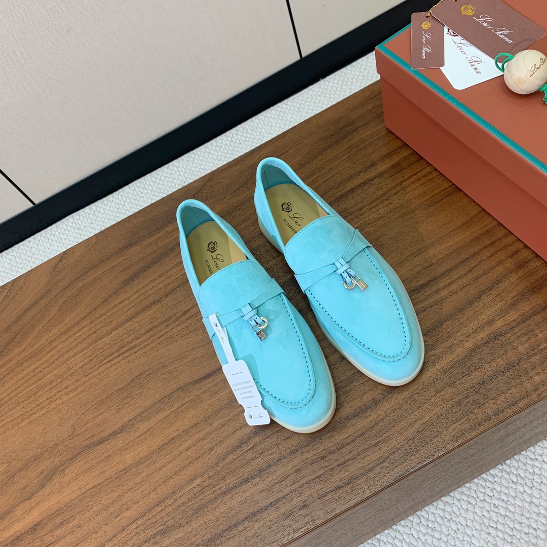 【Loro Piana】乐福鞋。意大利顶级羊绒复古优雅低调奢华。时尚性与皮料实用性同样兼具依然全网最高品