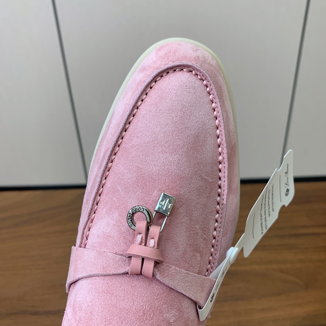 【Loro Piana】乐福鞋。意大利顶级羊绒复古优雅低调奢华。时尚性与皮料实用性同样兼具依然全网最高品