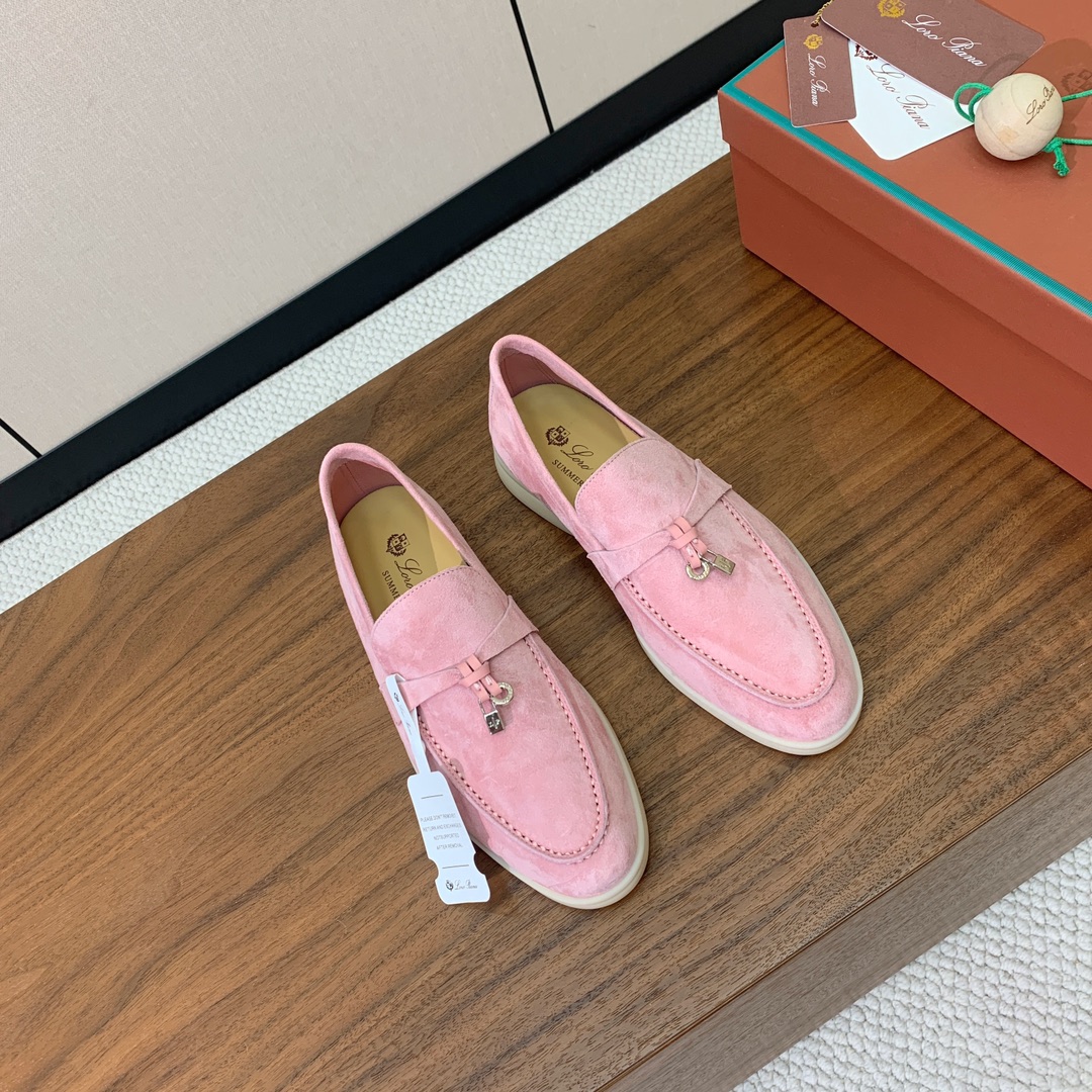 【Loro Piana】乐福鞋。意大利顶级羊绒复古优雅低调奢华。时尚性与皮料实用性同样兼具依然全网最高品