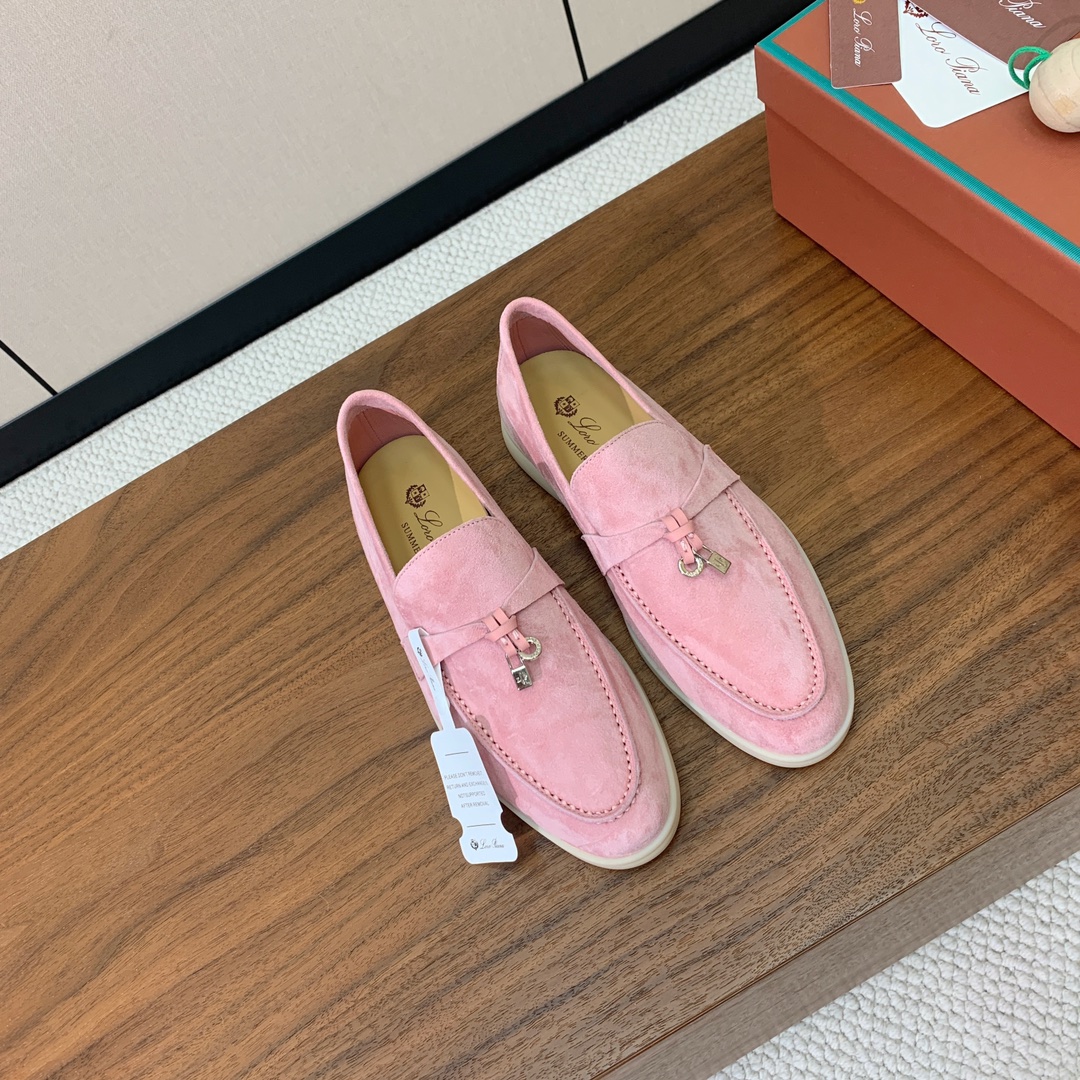 【Loro Piana】乐福鞋。意大利顶级羊绒复古优雅低调奢华。时尚性与皮料实用性同样兼具依然全网最高品