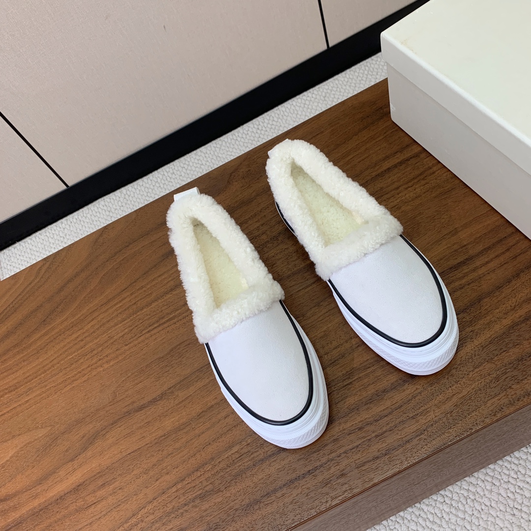 【Brunell* Cucinell*】羊毛里乐福鞋。鞋面采用进口牛绒，羊毛内里，原版开模大底！上脚超舒