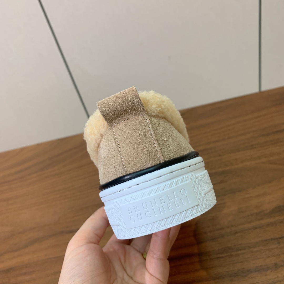 【Brunell* Cucinell*】羊毛里乐福鞋。鞋面采用进口牛绒，羊毛内里，原版开模大底！上脚超舒