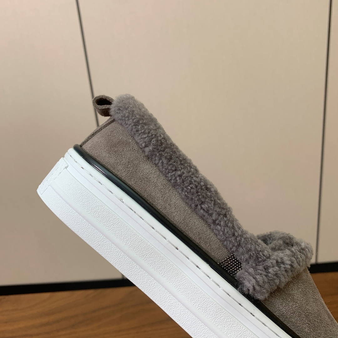 【Brunell* Cucinell*】羊毛里乐福鞋。鞋面采用进口牛绒，羊毛内里，原版开模大底！上脚超舒