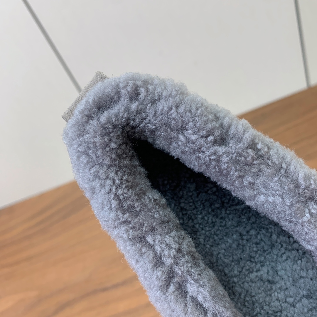 【Brunell* Cucinell*】羊毛里乐福鞋。鞋面采用进口牛绒，羊毛内里，原版开模大底！上脚超舒