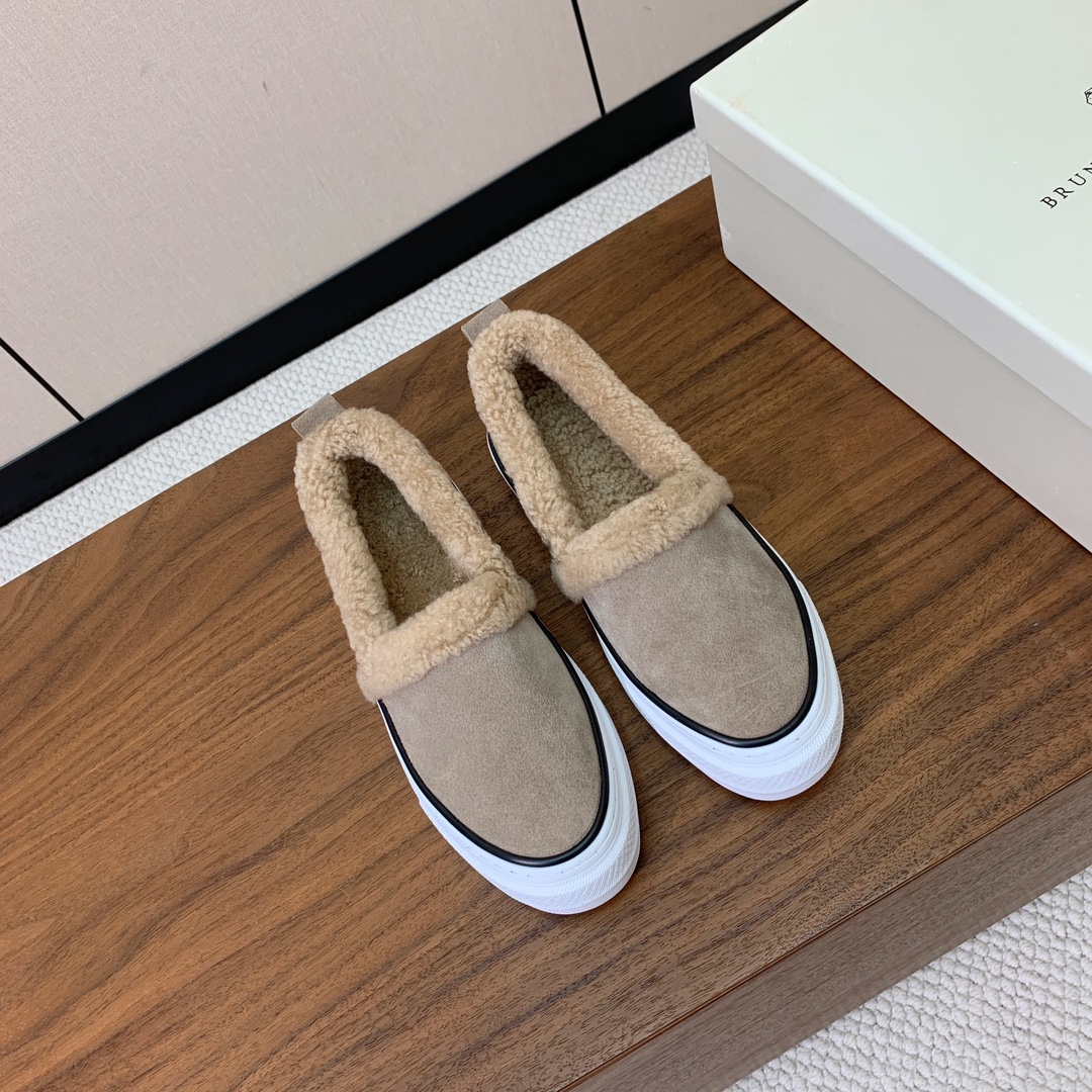 【Brunell* Cucinell*】羊毛里乐福鞋。鞋面采用进口牛绒，羊毛内里，原版开模大底！上脚超舒