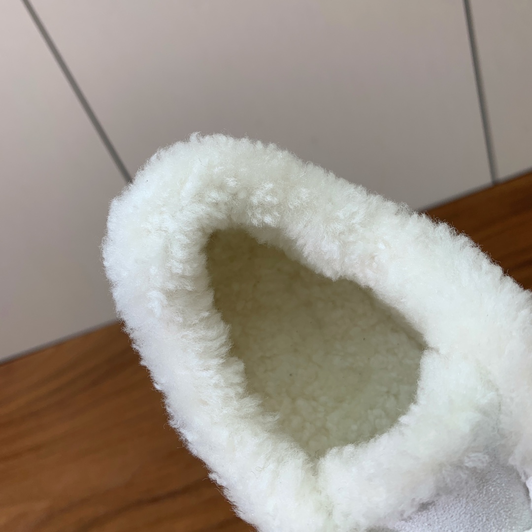 【Brunell* Cucinell*】羊毛里休闲鞋。鞋面采用进口牛绒，羊毛内里，原版开模大底！上脚超舒