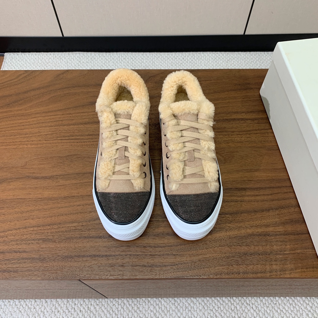 【Brunell* Cucinell*】羊毛里休闲鞋。鞋面采用进口牛绒，羊毛内里，原版开模大底！上脚超舒