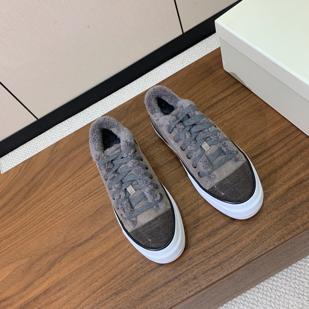 【Brunell* Cucinell*】羊毛里休闲鞋。鞋面采用进口牛绒，羊毛内里，原版开模大底！上脚超舒