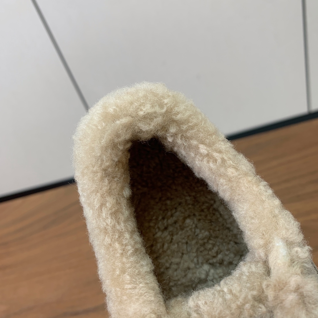 【Brunell* Cucinell*】羊毛里休闲鞋。鞋面采用进口牛绒，羊毛内里，原版开模大底！上脚超舒