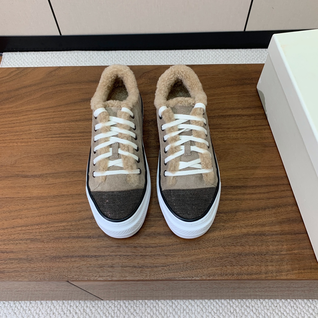 【Brunell* Cucinell*】羊毛里休闲鞋。鞋面采用进口牛绒，羊毛内里，原版开模大底！上脚超舒