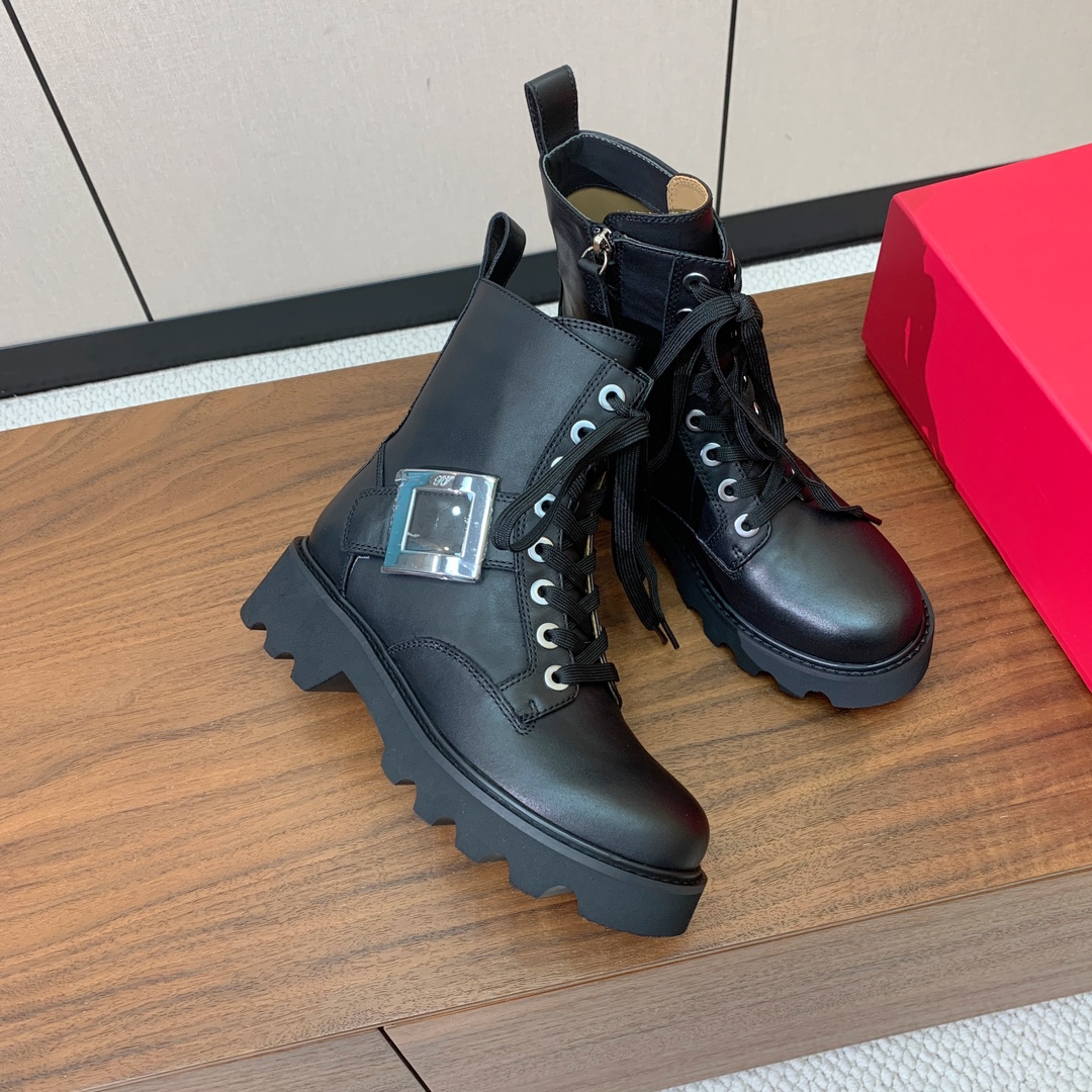 Roger Vivier Black Leather Ankle Boots with Iconic Buckle Detailing 6 i1756858940 4810 3