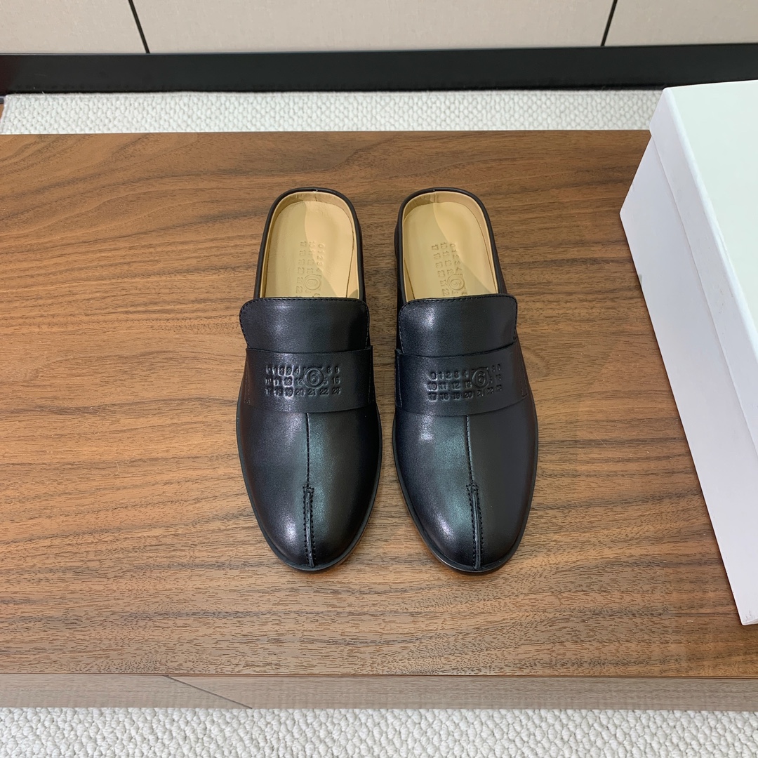 【Maison Margie*a】马吉拉穆勒鞋。复古韵味，显瘦百搭。鞋面定制牛皮。牛皮内里及垫脚。真皮大