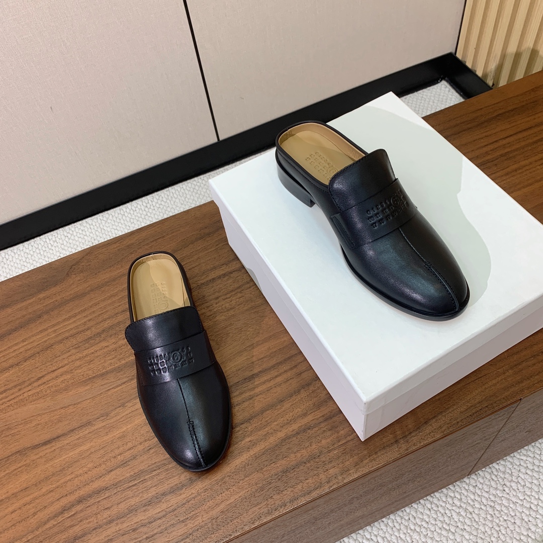 【Maison Margie*a】马吉拉穆勒鞋。复古韵味，显瘦百搭。鞋面定制牛皮。牛皮内里及垫脚。真皮大