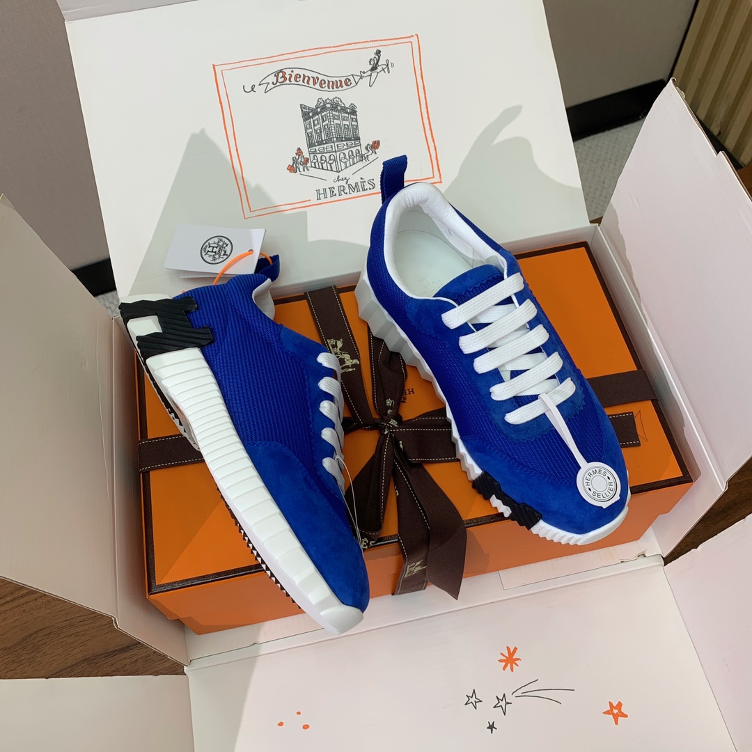 【Herm*s】情侣款顶级版本运动鞋。上脚轻便舒适。鞋面羊京搭配定制网面。羊皮垫脚。增高3cm。原版开模