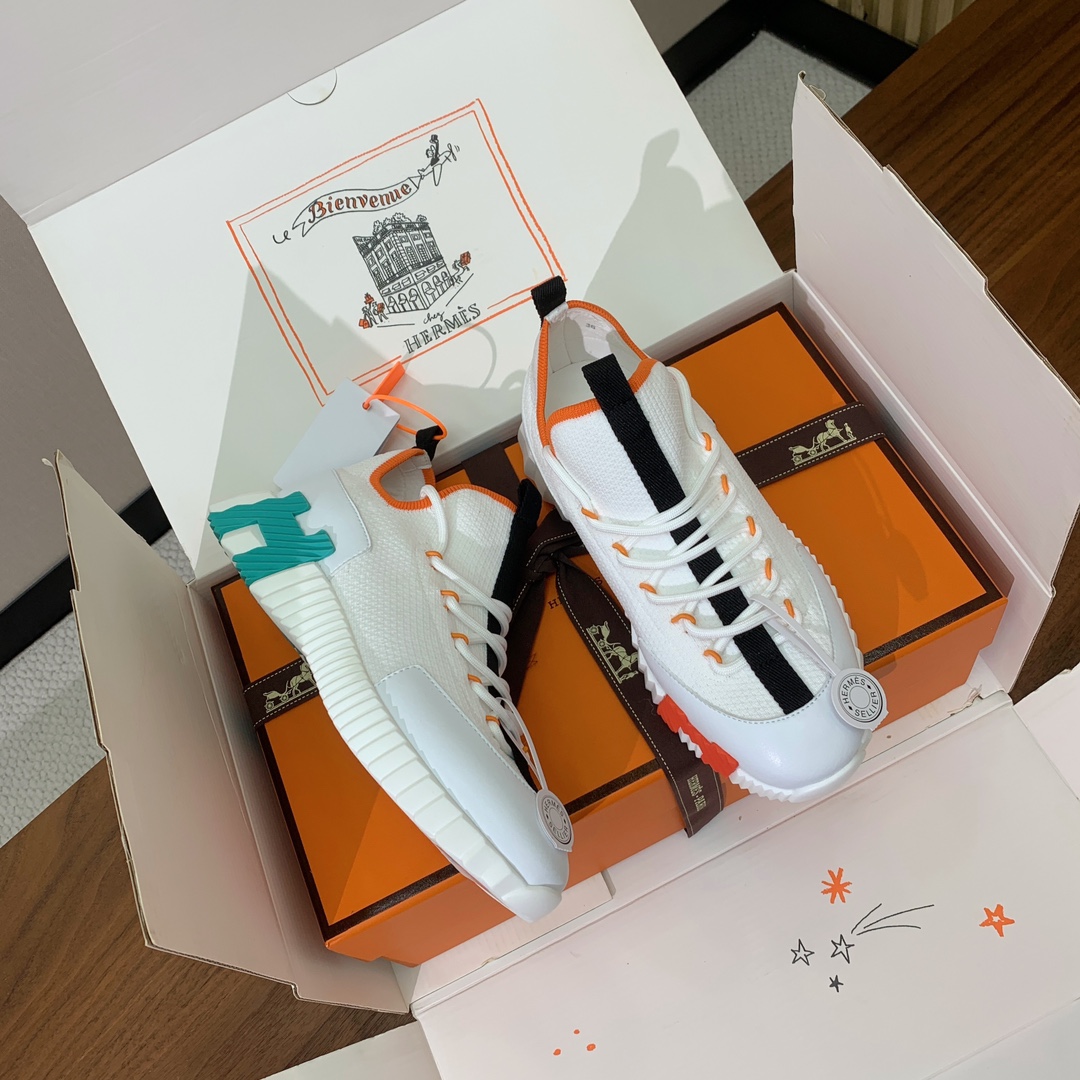 【Herm*s】情侣款顶级版本运动鞋。上脚轻便舒适。鞋面牛皮搭配定制针织。羊皮垫脚。增高3cm。原版开模