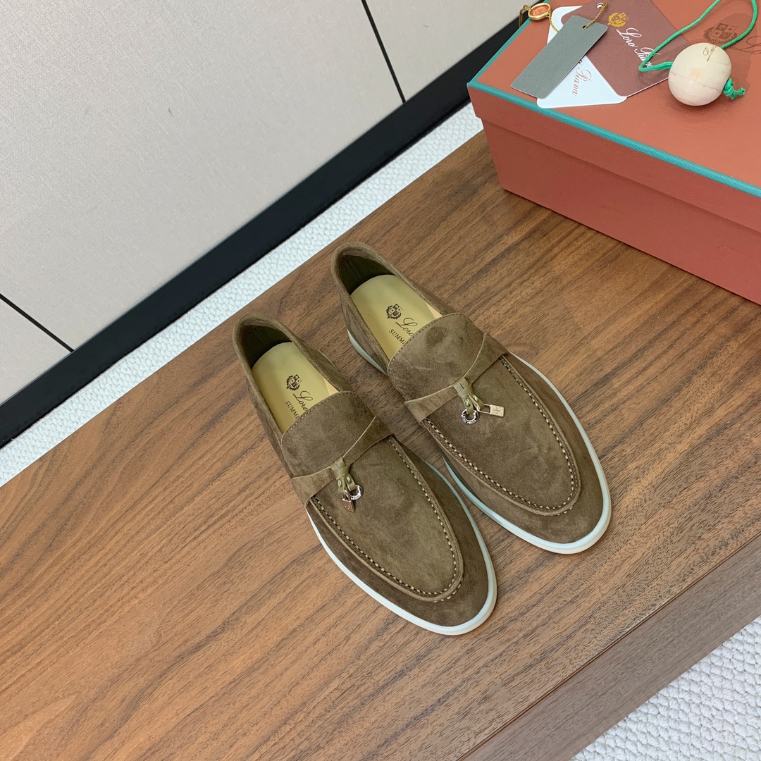 【Loro Piana】乐福鞋。意大利顶级羊绒复古优雅低调奢华。时尚性与皮料实用性同样兼具依然全网最高品