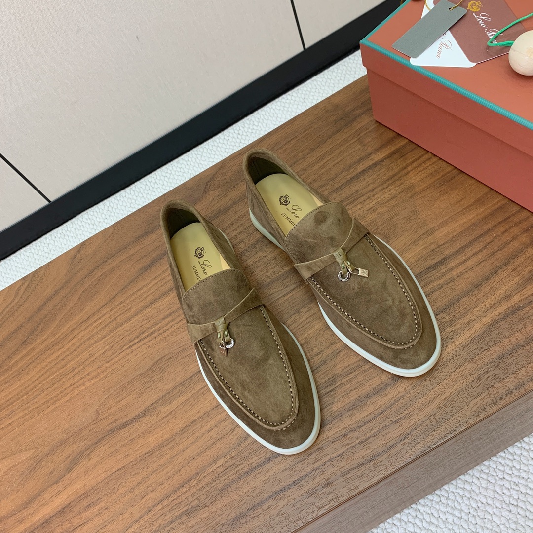 【Loro Piana】乐福鞋。意大利顶级羊绒复古优雅低调奢华。时尚性与皮料实用性同样兼具依然全网最高品