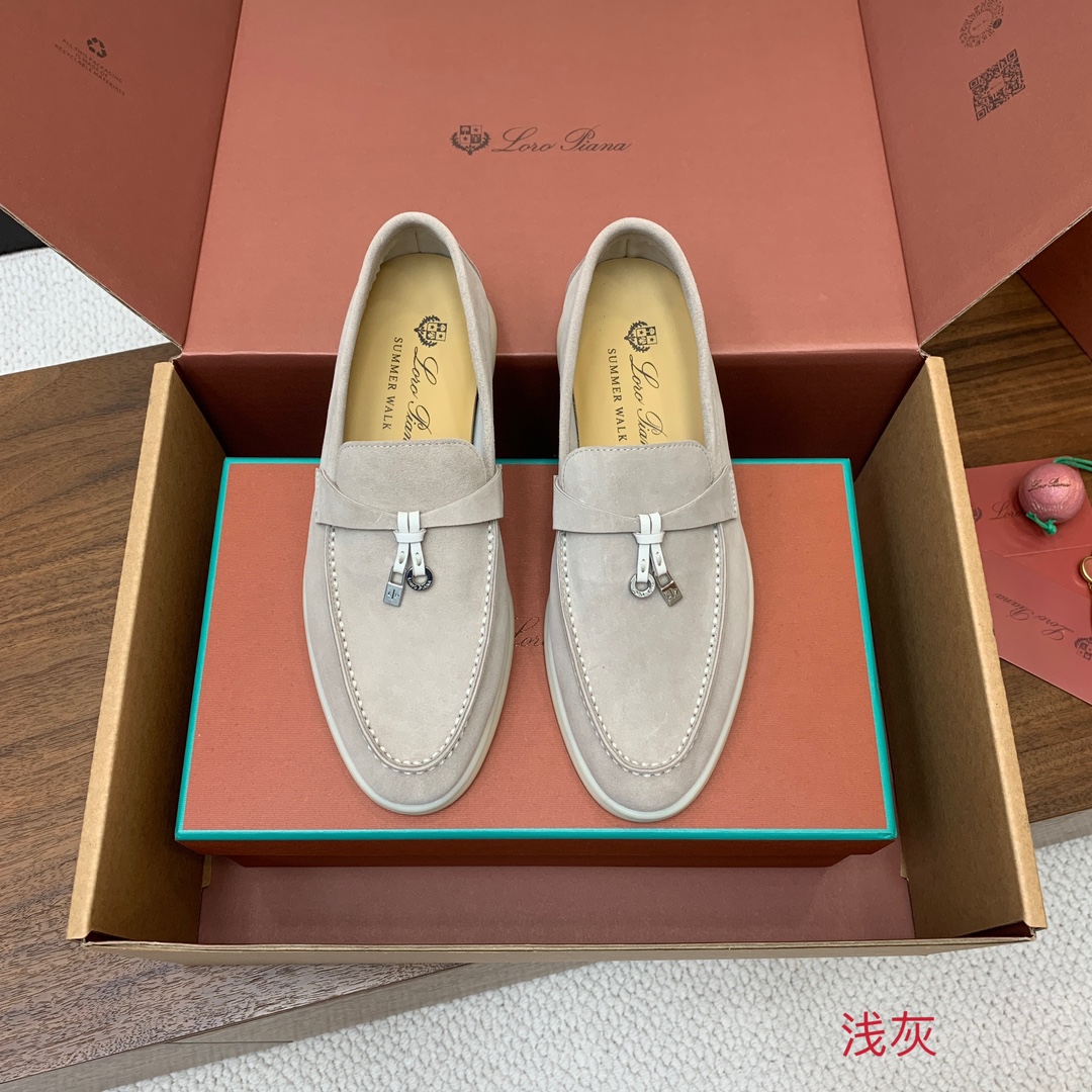 【Loro Piana】顶级版本乐福鞋，原版一比一。品牌低调奢华柔软一贯纯色简约的设计风格。皮质柔软舒适
