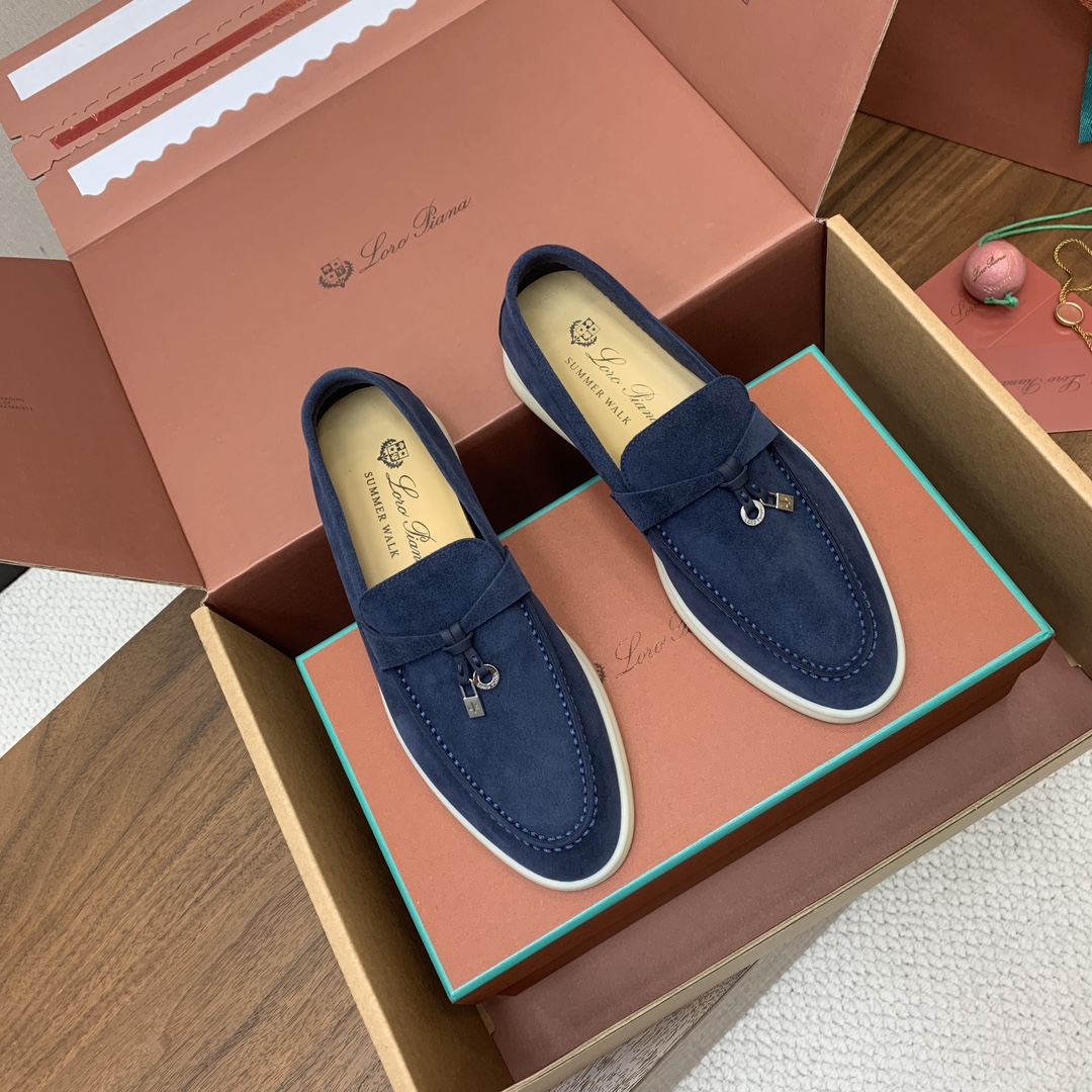 【Loro Piana】顶级版本乐福鞋，原版一比一。品牌低调奢华柔软一贯纯色简约的设计风格。皮质柔软舒适