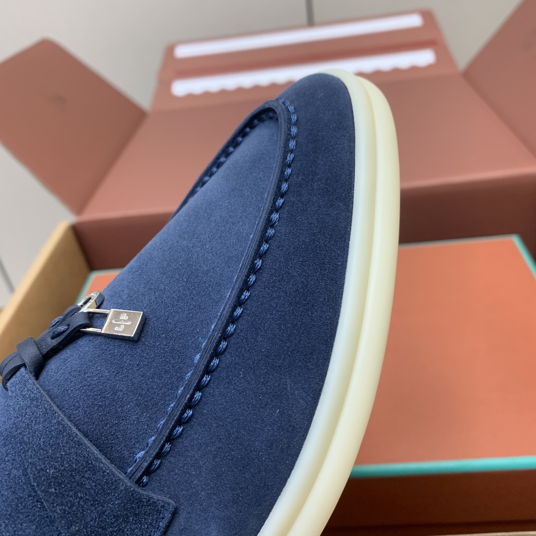 【Loro Piana】顶级版本乐福鞋，原版一比一。品牌低调奢华柔软一贯纯色简约的设计风格。皮质柔软舒适