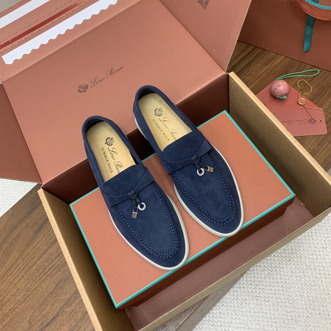 【Loro Piana】顶级版本乐福鞋，原版一比一。品牌低调奢华柔软一贯纯色简约的设计风格。皮质柔软舒适