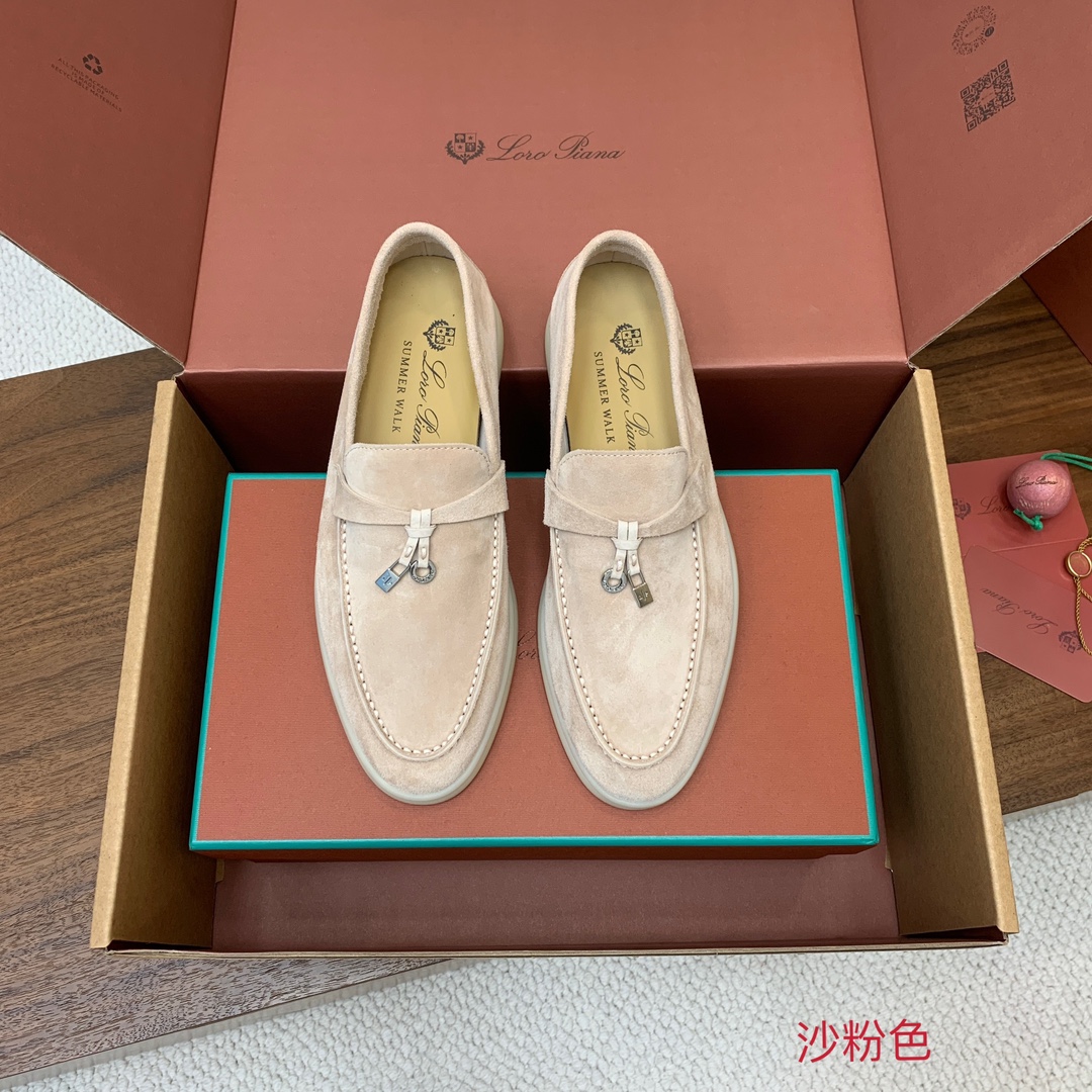 【Loro Piana】顶级版本乐福鞋，原版一比一。品牌低调奢华柔软一贯纯色简约的设计风格。皮质柔软舒适