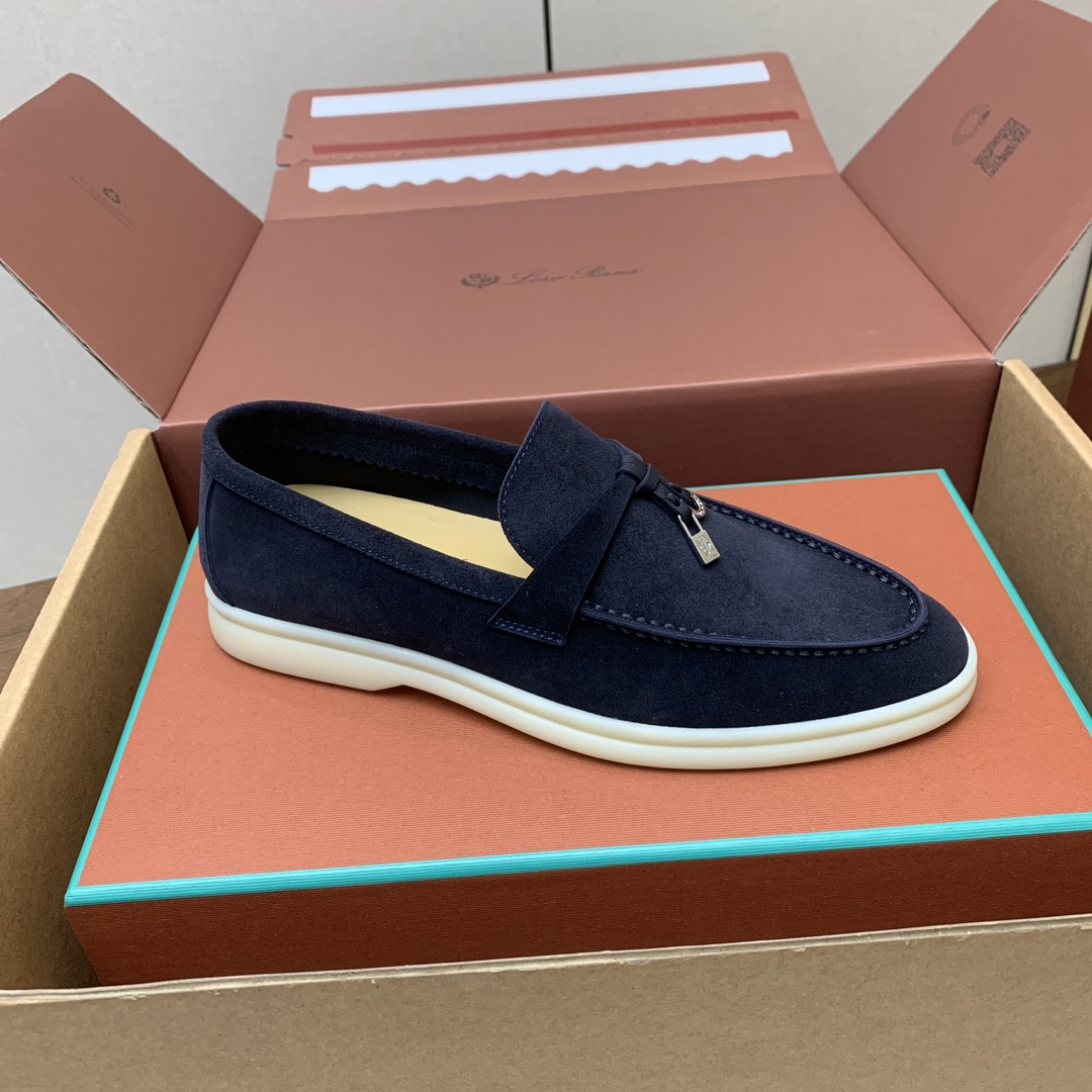 【Loro Piana】顶级版本乐福鞋，原版一比一。品牌低调奢华柔软一贯纯色简约的设计风格。皮质柔软舒适