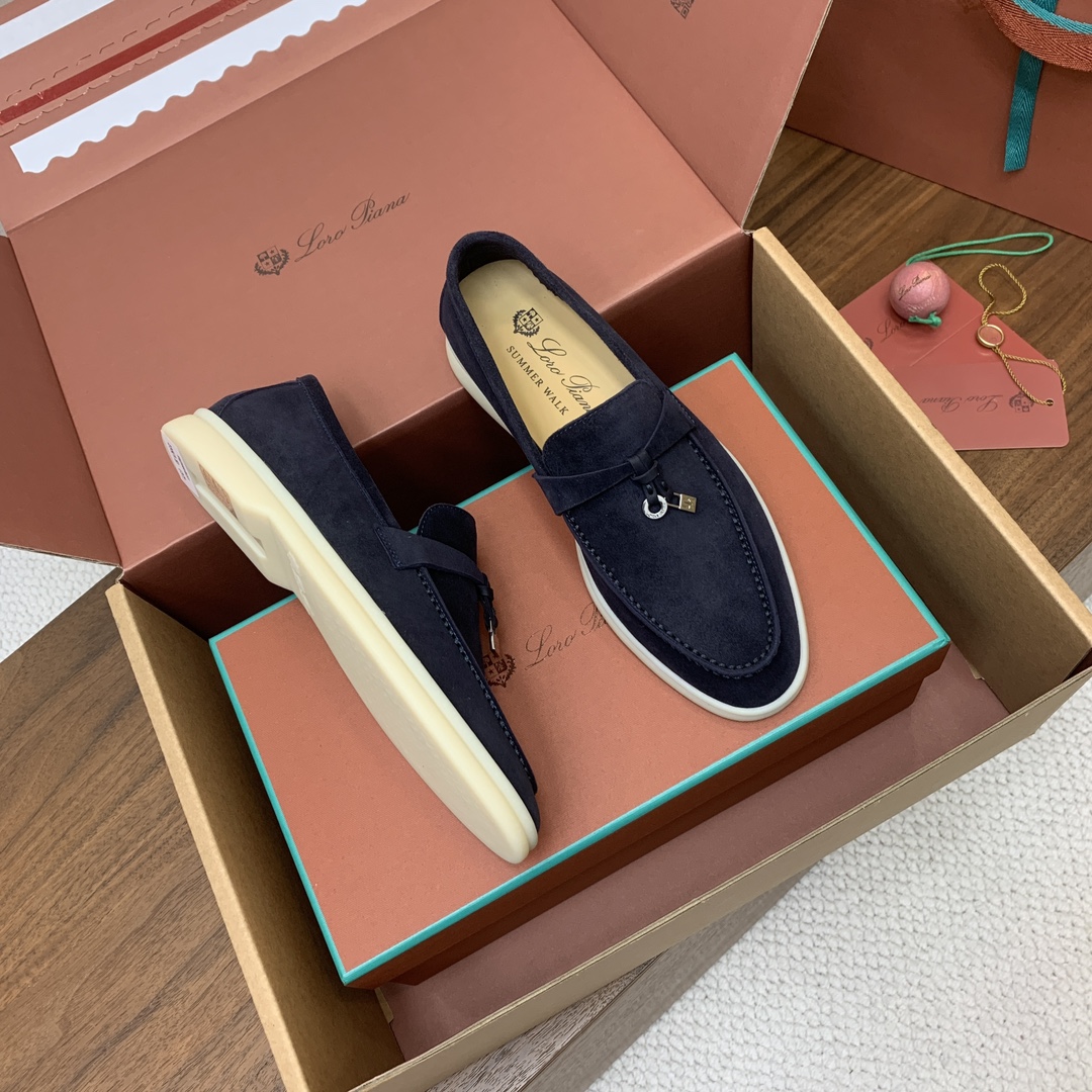 【Loro Piana】顶级版本乐福鞋，原版一比一。品牌低调奢华柔软一贯纯色简约的设计风格。皮质柔软舒适