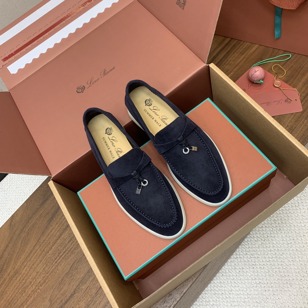 【Loro Piana】顶级版本乐福鞋，原版一比一。品牌低调奢华柔软一贯纯色简约的设计风格。皮质柔软舒适