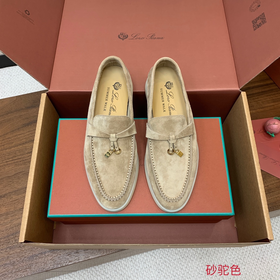 【Loro Piana】顶级版本乐福鞋，原版一比一。品牌低调奢华柔软一贯纯色简约的设计风格。皮质柔软舒适